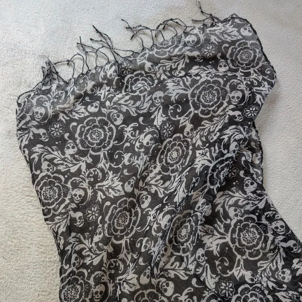 Y2K Grunge Skull Floral Graphic Scarf Wrap Black Gray